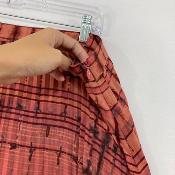 Lisa Rinna size 1X Red Black Abstract Print Soft Flowy Side Zip Midi Skirt - Picture 9 of 11